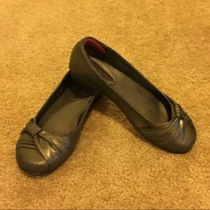 Silver/Gray Flat Shoes